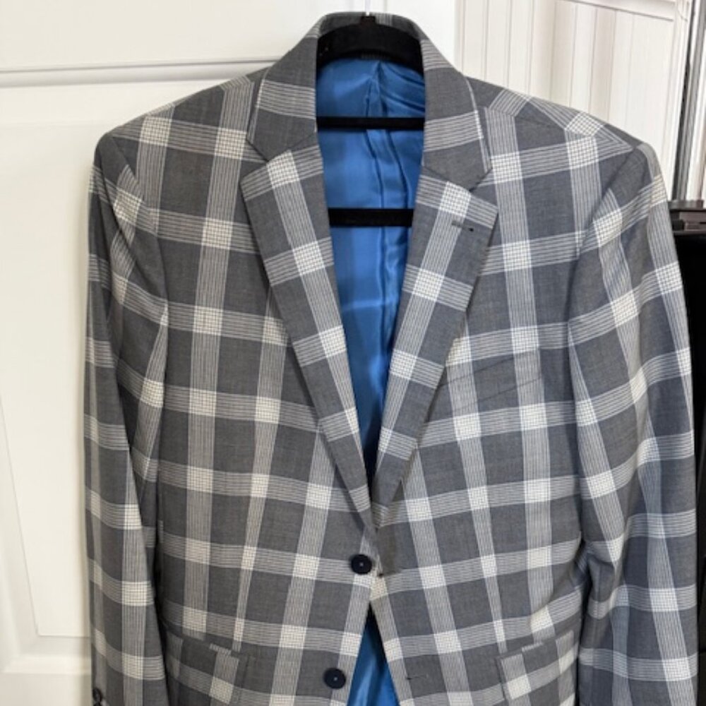 Men's Custom Tailored Sport Coat - Size 40R, Gray, White and Blue Check